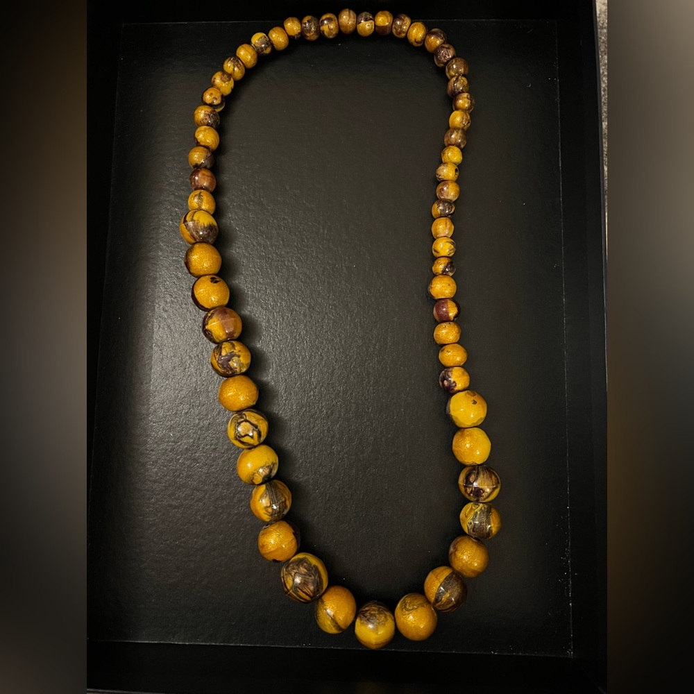 Elegant Yellow Beaded Necklace